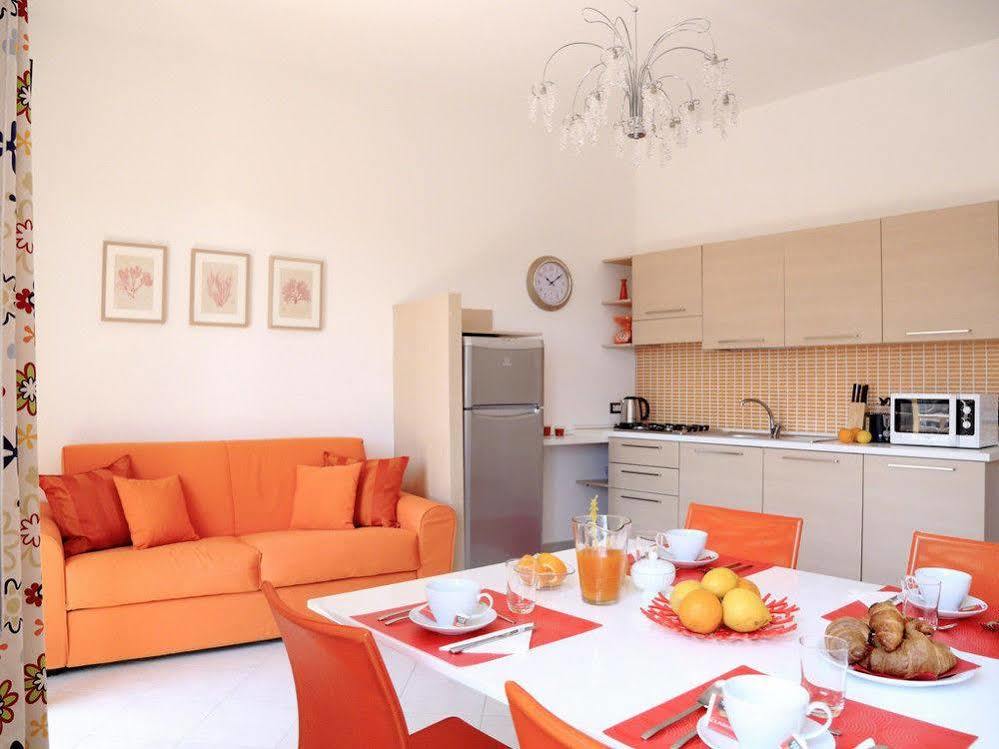 Taonasi Taormina Apartments Luaran gambar