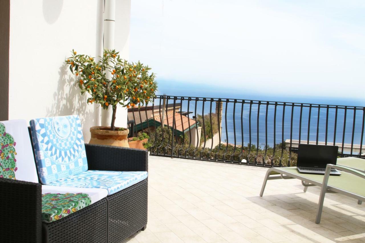 Taonasi Taormina Apartments Luaran gambar